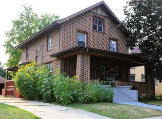 812 S Locust Ave, Freeport, IL 61032