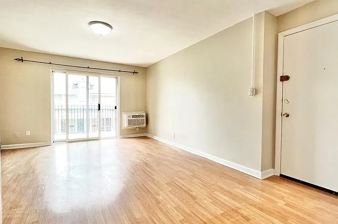 87 Cedar St #21 — Photo 5