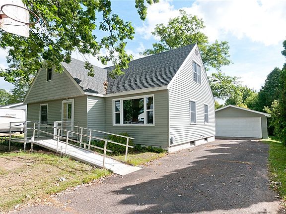 2nd image of 1221 Ruby Avenue
