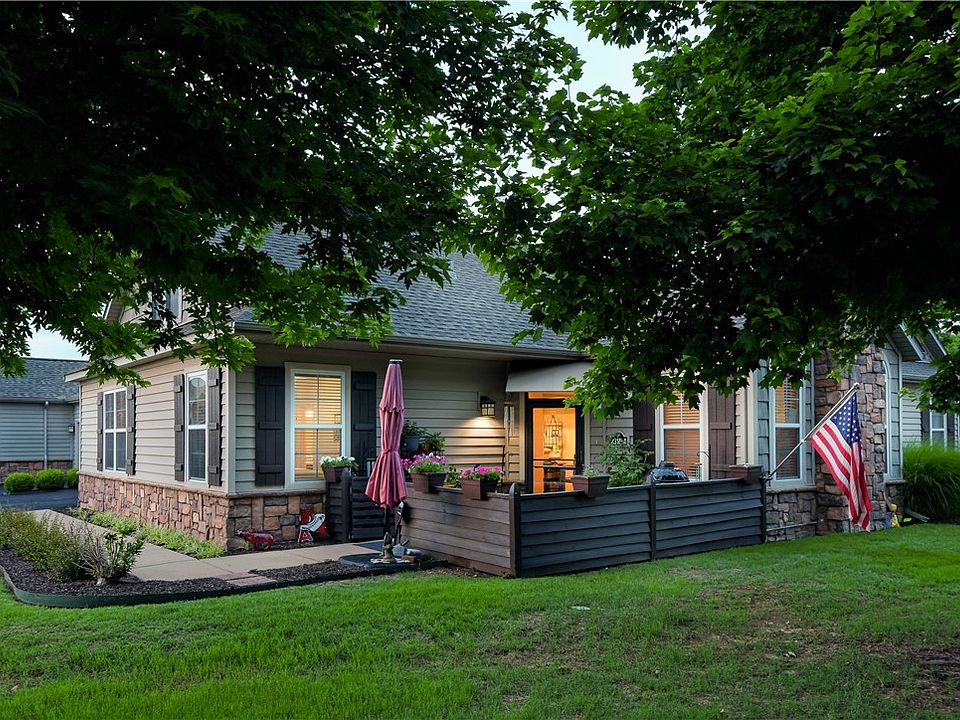 1st image of 2315 W Pinehills Dr APT 4