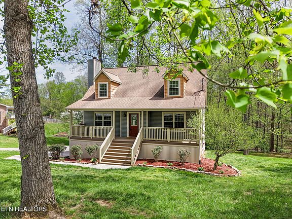 2nd image of 3216 Shellbark Dr