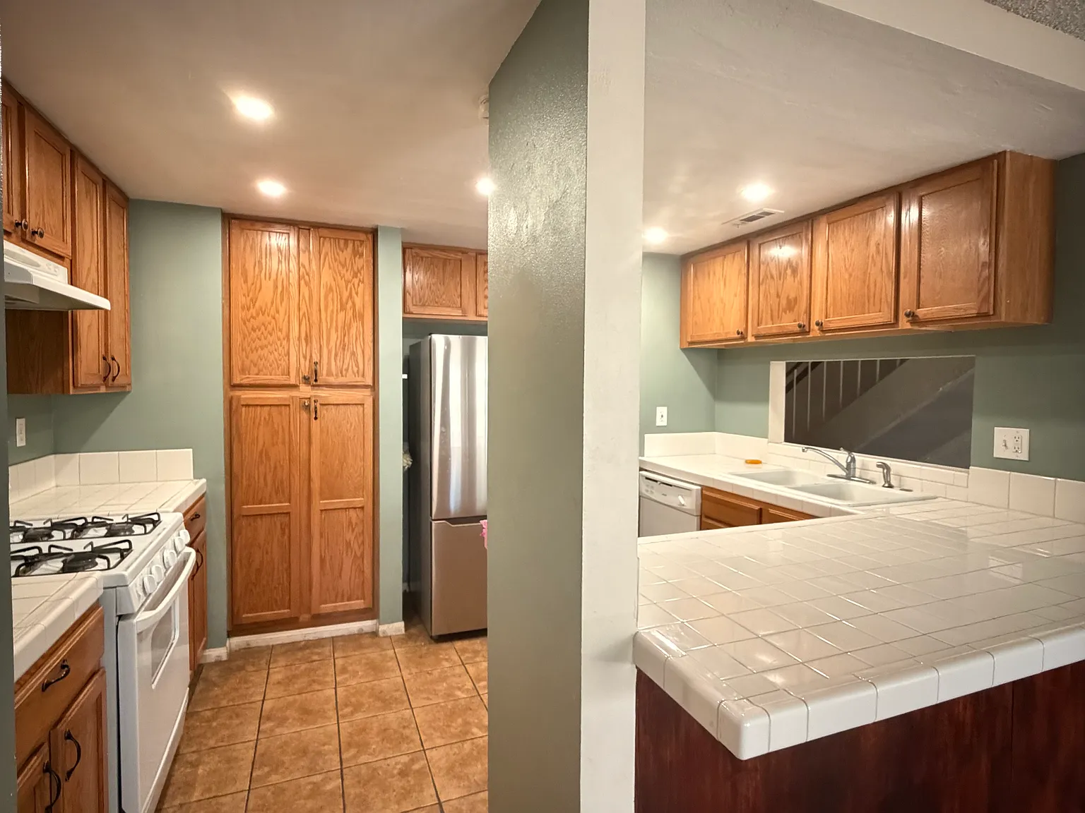 2 bed, 1472 sqft, $2,600 — Photo 4