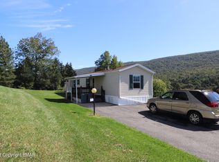 35 Hillside Pl, Kunkletown, PA 18058
