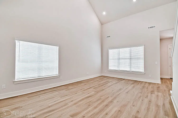 952 Pinnacle St — Photo 5