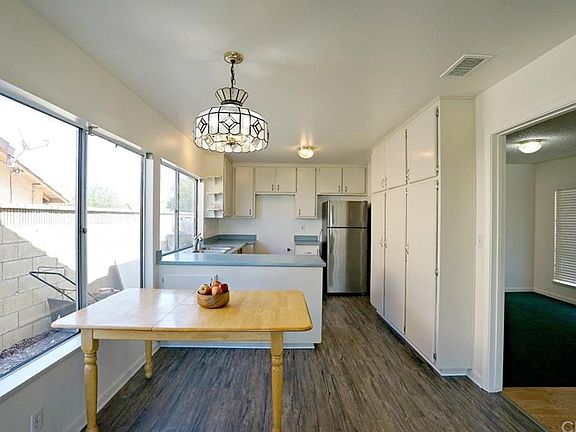 5th image of 2381 Bluehaven Dr
