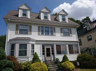 9 Maple St, West Roxbury, MA 02132