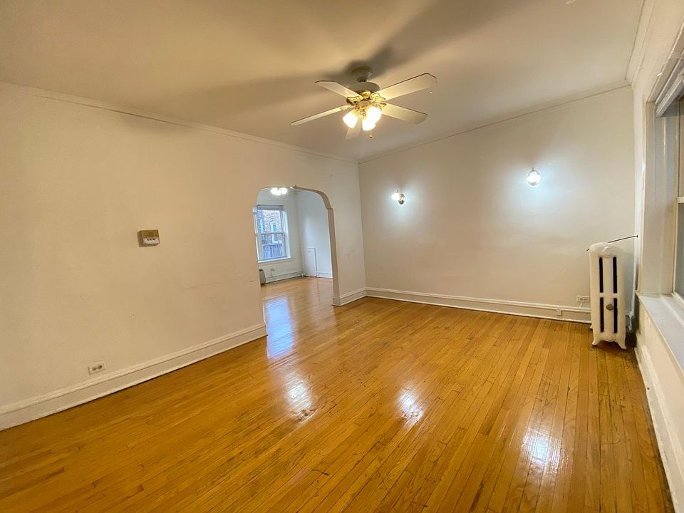 1st image of 2106 W Hood Ave #3
