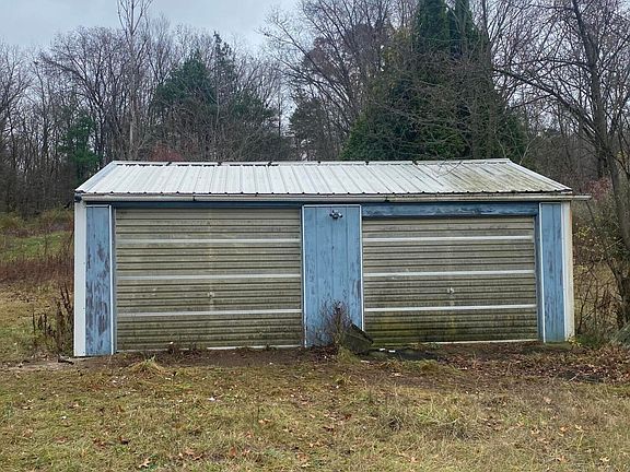 2nd image of 2878 E Bluewater Hwy