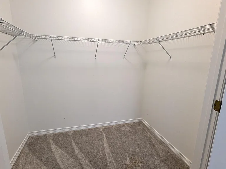 1537 Bentley Cir — Photo 17