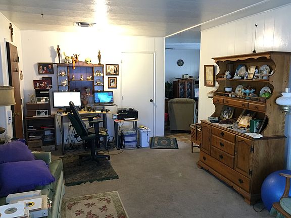 3rd image of 1575 W Valley Pkwy Space 47