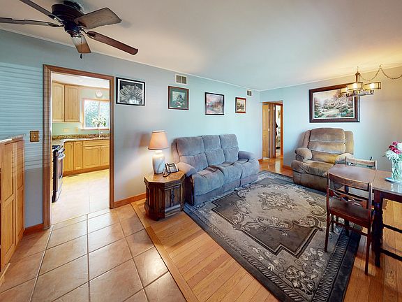 2nd image of 109 S Archer Ave