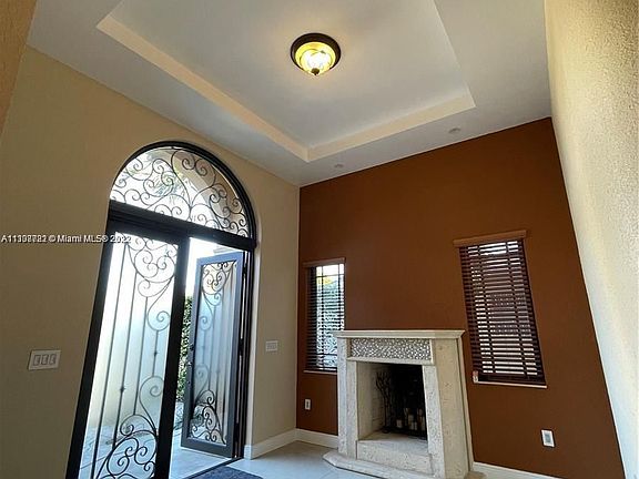 2nd image of 354 Malaga Ave #354