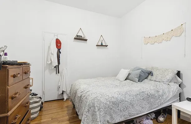 Rented by Compass | media 9