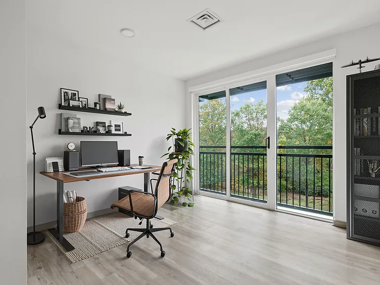 Enclave at Raritan — Photo 17