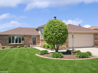 15424 Royal Georgian Rd, Orland Park, IL 60462