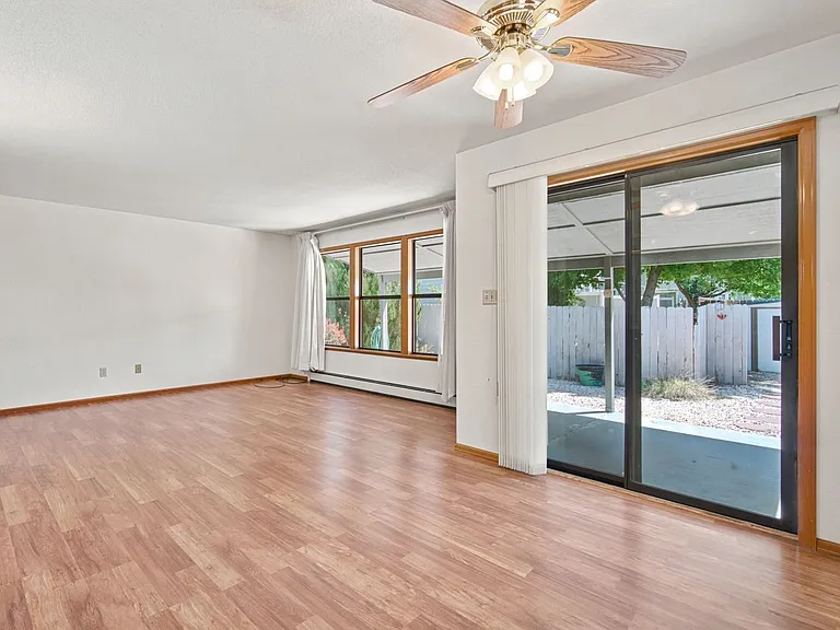 518 1/2 Eastgate Ct #1 — Photo 9