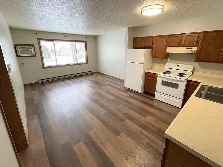 213 E 13th Ave #7 — Photo 1
