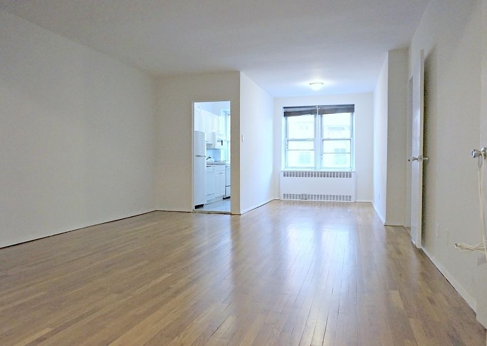 1st image of 780 Greenwich St APT 6C