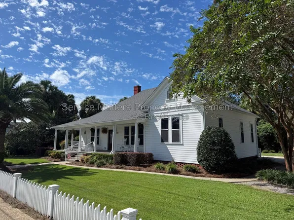 5165 Canal St, Milton, FL 32570
