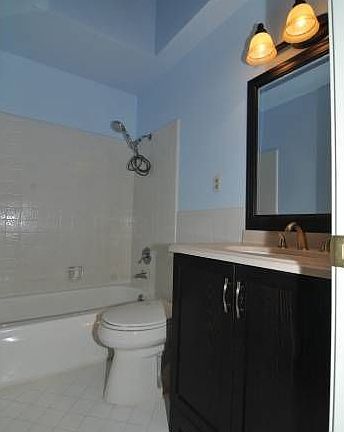 3rd image of 425 26th Ave APT 4