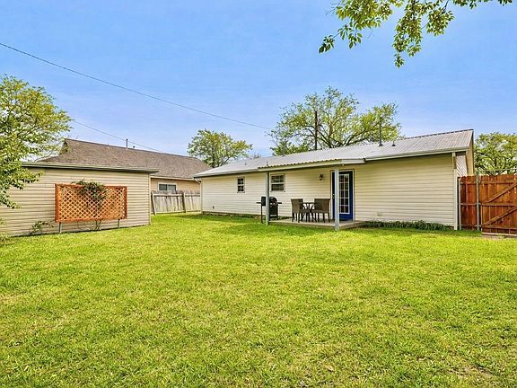 2nd image of 803 E 3rd St