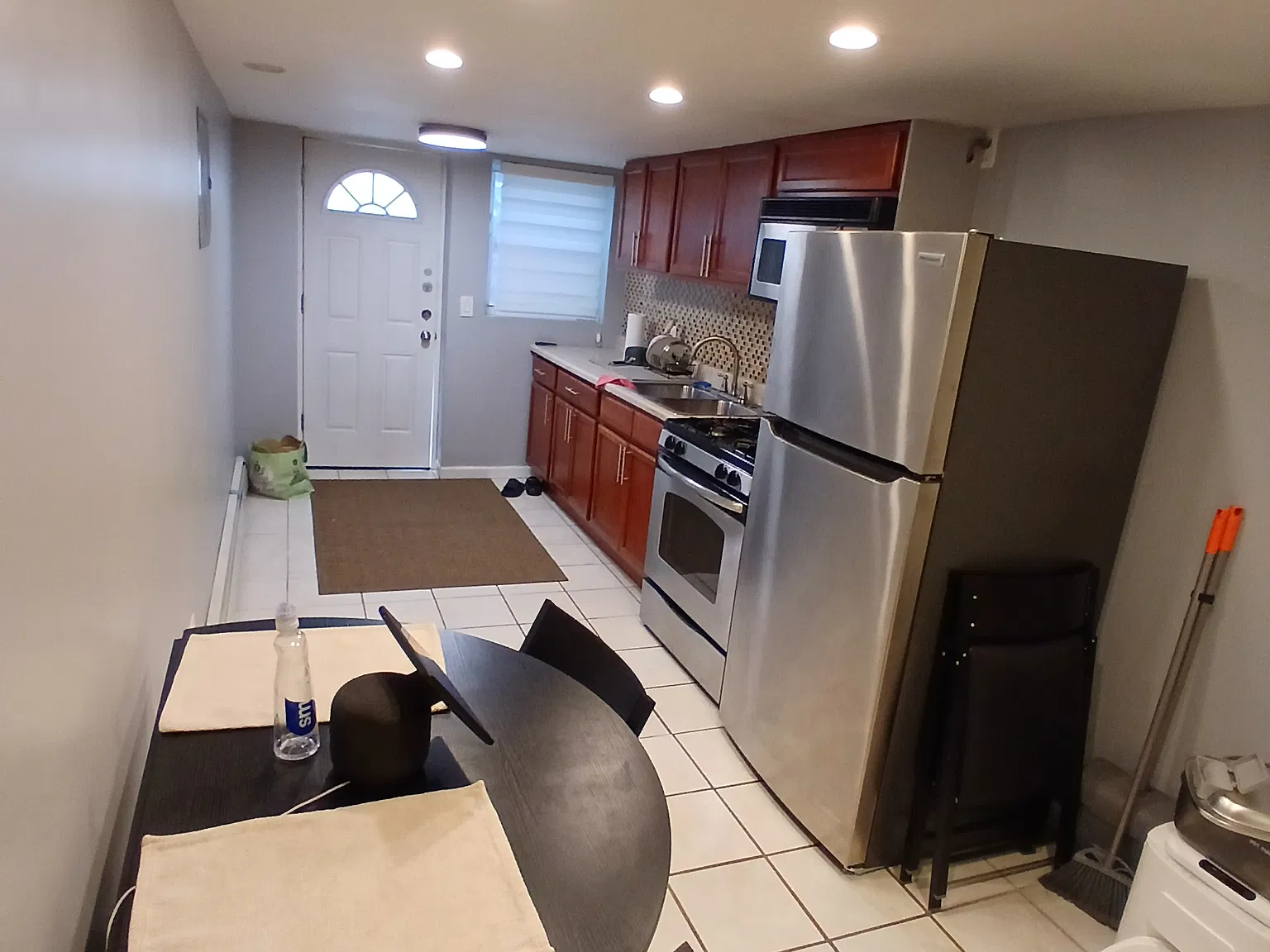 1 bed, 550 sqft, $1,950 — Photo 3