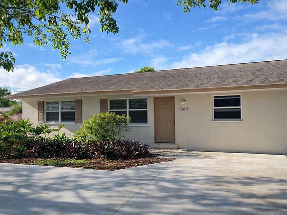 2nd image of 1369 Sunset Rd S