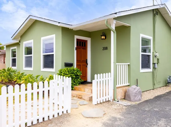 208 John St, Monterey, CA 93940