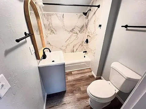 204 Island St #2 — Photo 8