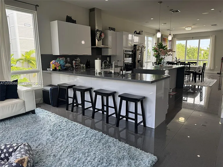10331 NW 64th Ln — Photo 30