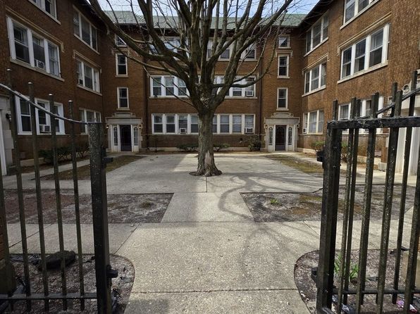255 Wilcox St APT 106, Joliet, IL 60435