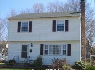 15 Oakland Ter, Manchester, CT 06042
