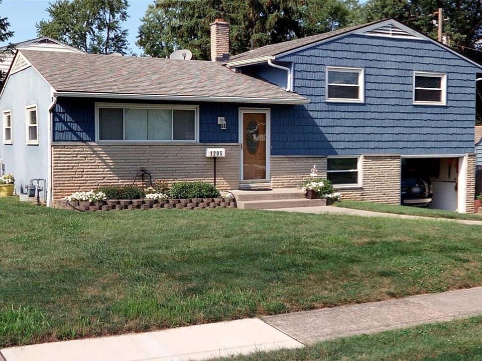1st image of 1205 Carrousel Dr E