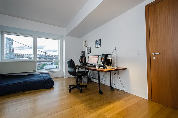 Sold by Brick&Mortar | media 10