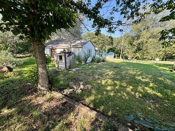 4th image of 1019 Chestnut Avenue