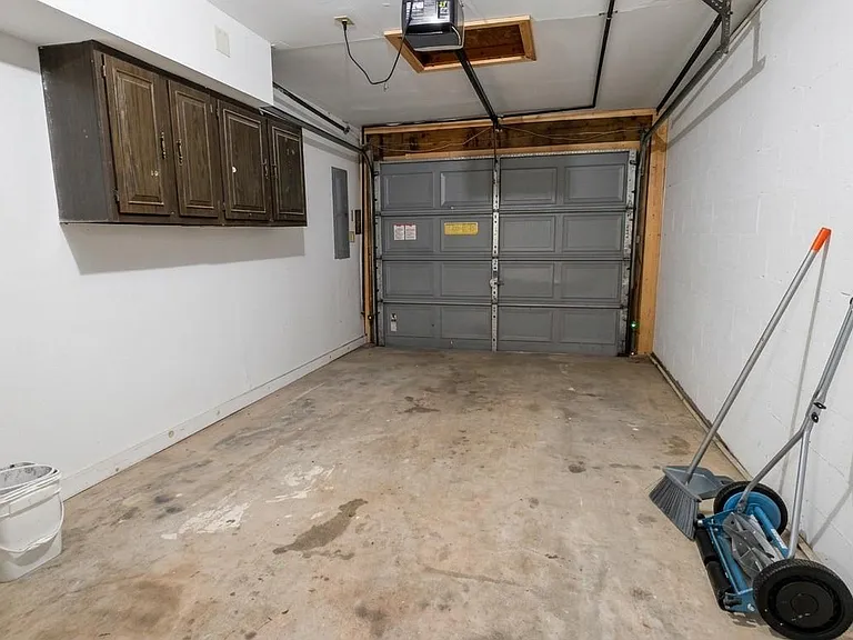 29 Fomalhaut Ave — Photo 17