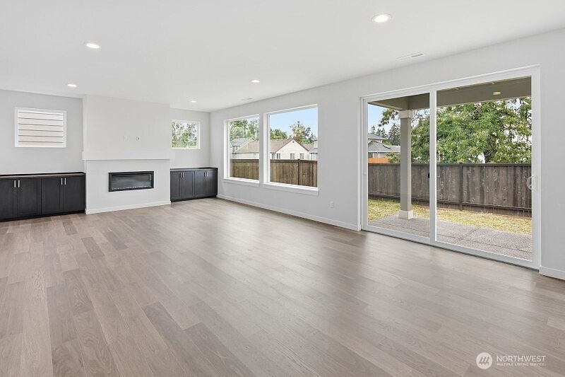 4th image of 14306 14th Avenue Ct E #197