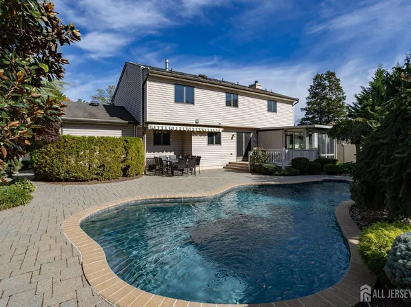 7 High Point Rd, East Brunswick, NJ 08816