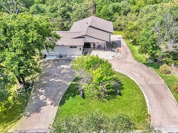 2nd image of 110 Vanshire Rd W