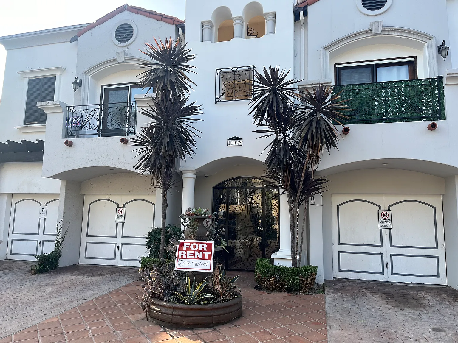Tuscany Apartments — Photo 2