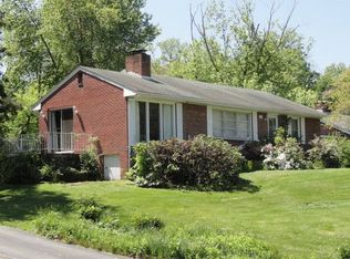 820 Southview Dr, Marion, VA 24354