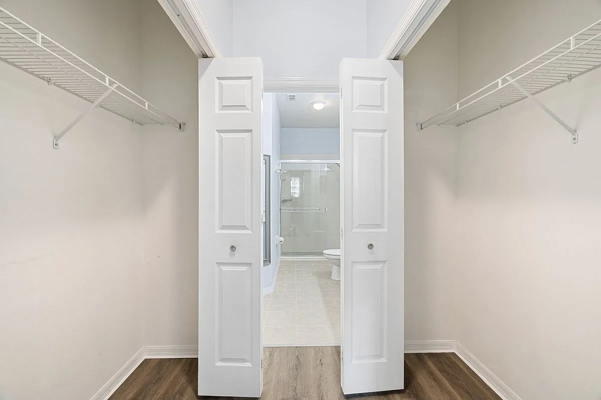 3 bed, 2.0 bath, 1255 sqft, $1,980 — Photo 4