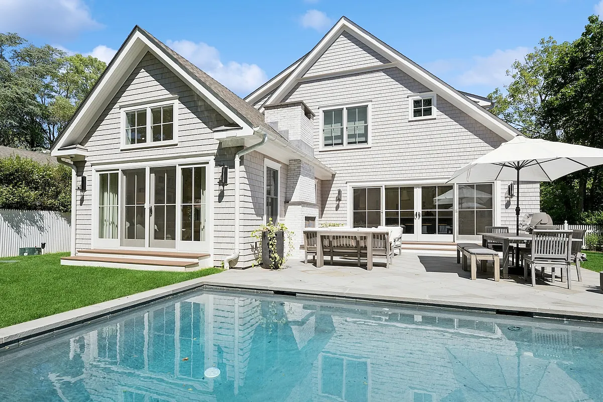 East Hampton Summer Oasis — Photo 2