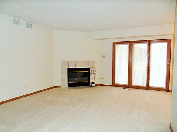 4th image of 8950 Silverdale Dr #8950