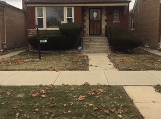 8814 S Cornell Ave, Chicago, IL 60617