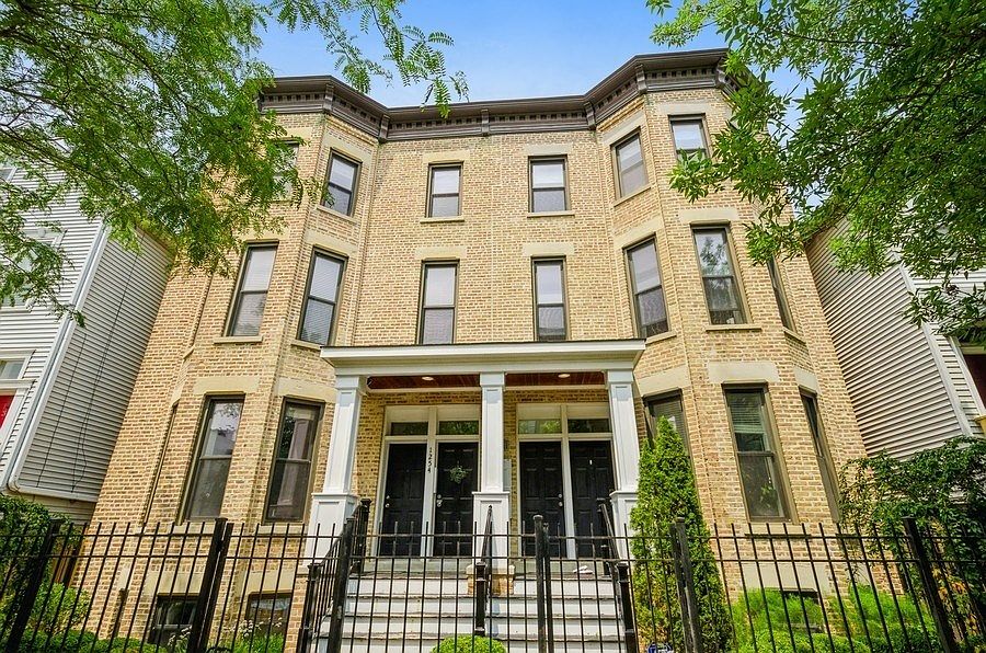 1st image of 1252 W Diversey Pkwy APT 3