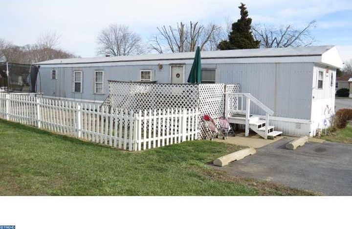 1st image of 635 Village Dr