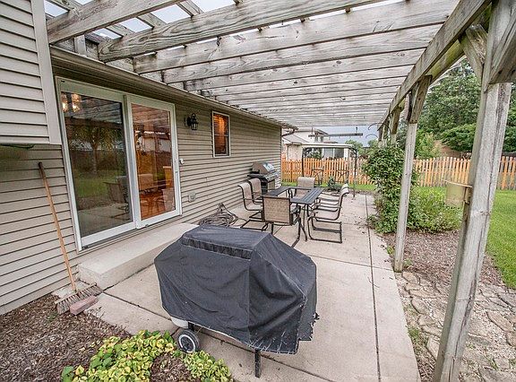 5th image of 7833 W Wheatfield Dr