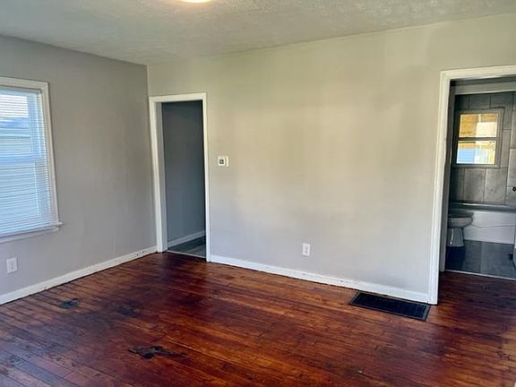 5th image of 2766 Hiawatha St