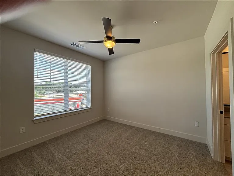 District on the Etowah Apartments — Photo 1534